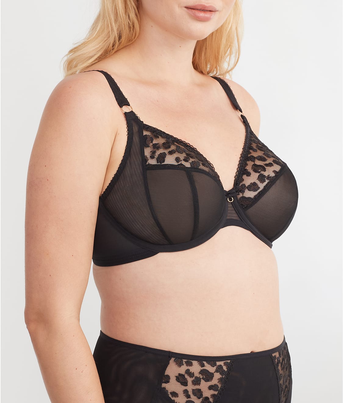 Namrah Bandless Plunge Bra thumbnail 3