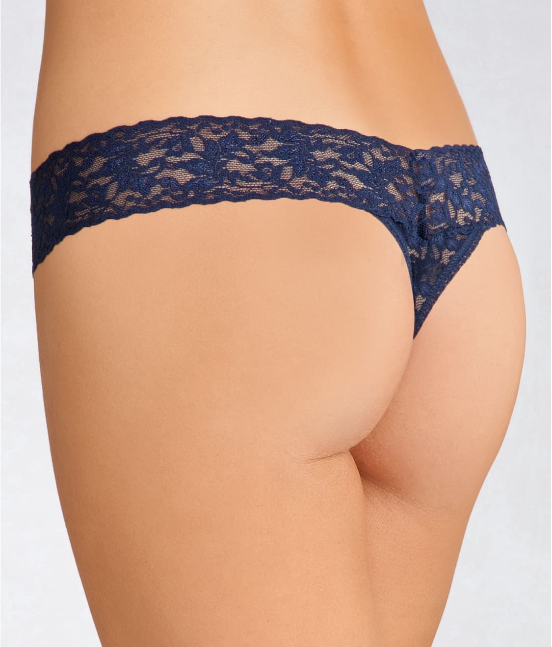 Signature Lace Petite Low Rise Thong thumbnail 2