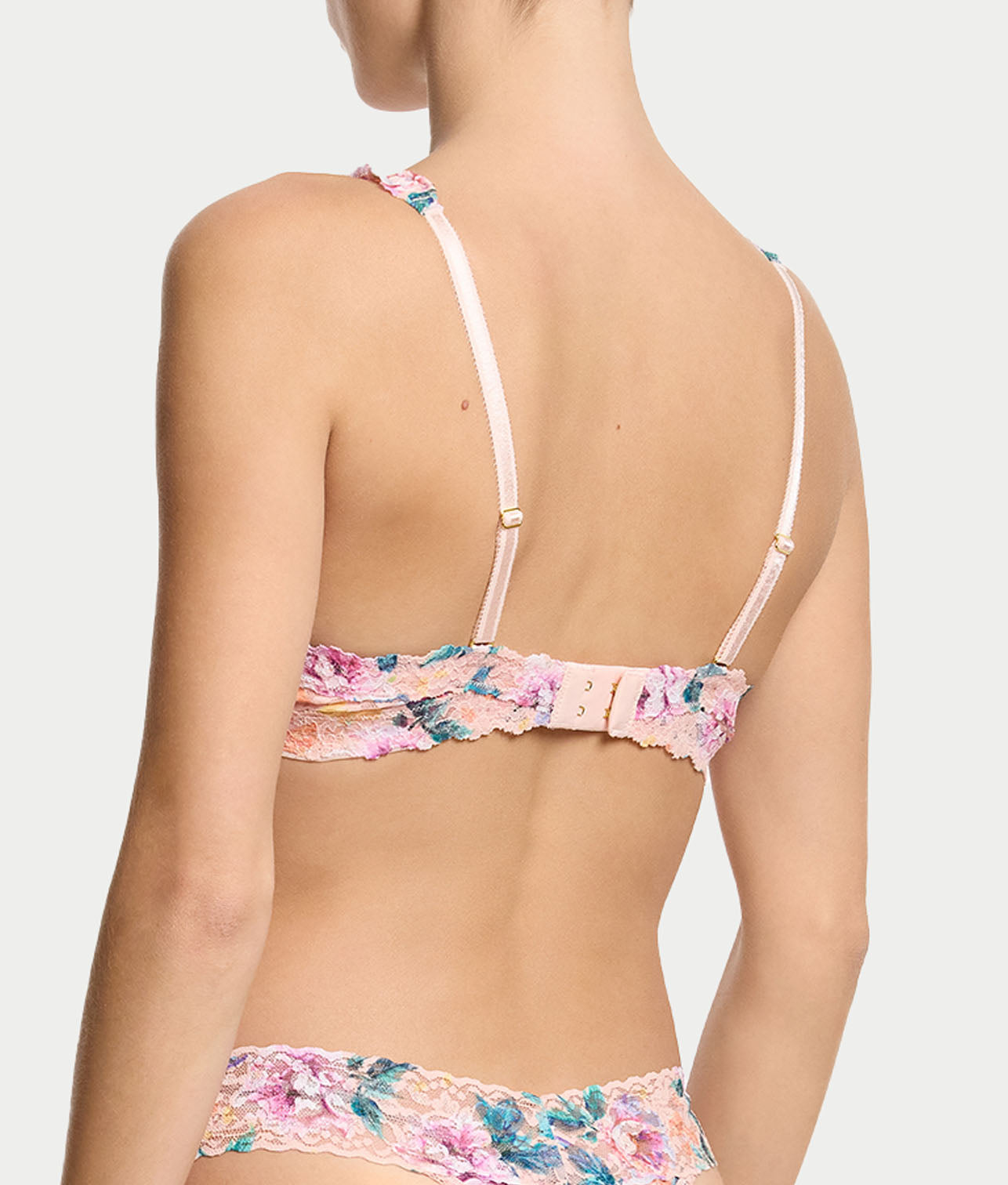 Signature Lace Balconette Bra thumbnail 2