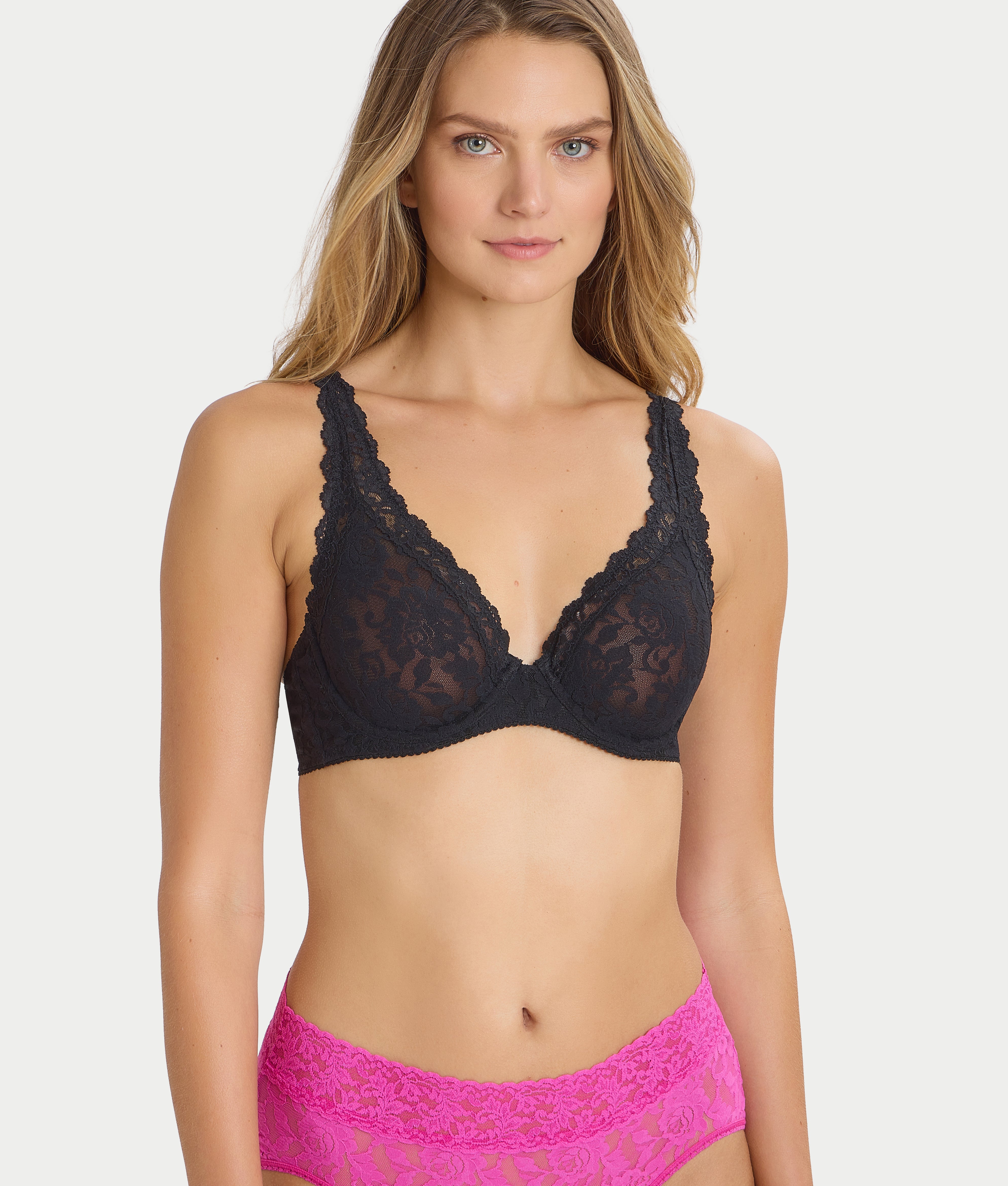Signature Lace High Apex Bra