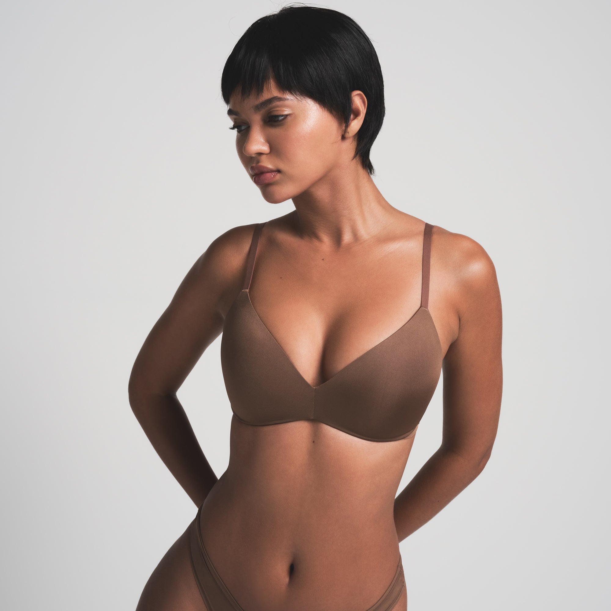 WIRELESS FORM PUSH-UP PLUNGE BRA | JASPER thumbnail 3