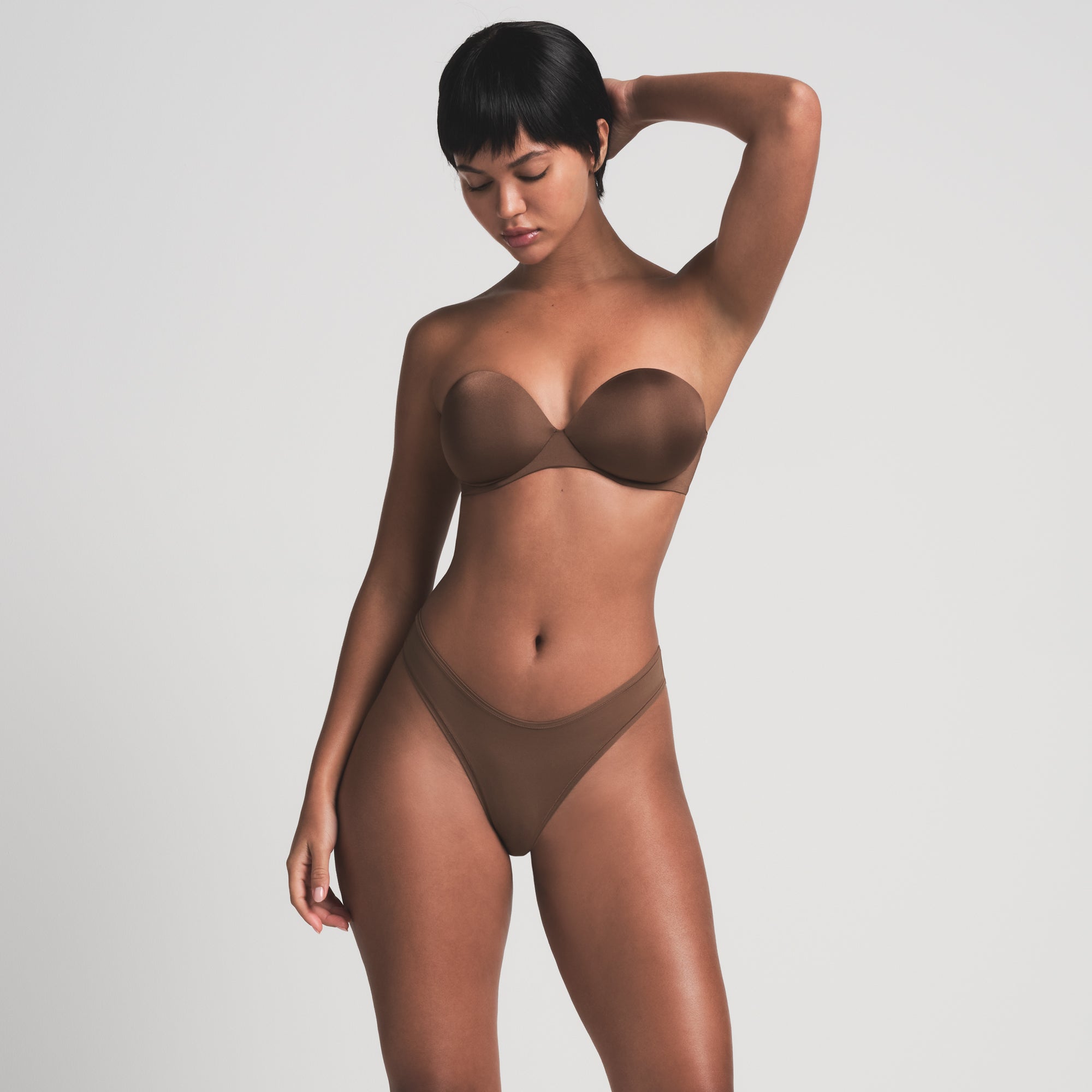 SKIMS ULTIMATE STRAPLESS PUSH-UP BRA | JASPER thumbnail 3