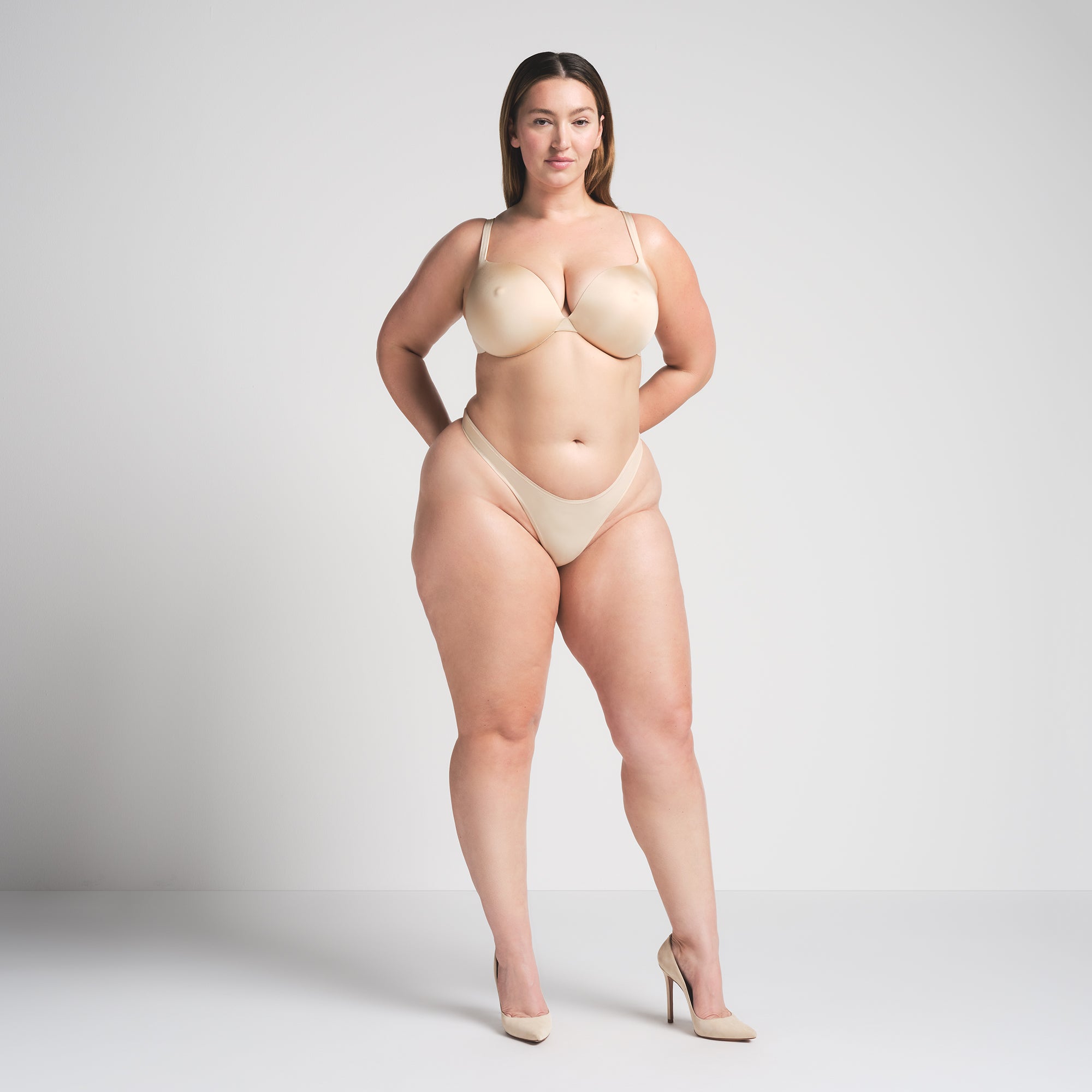 SKIMS ULTIMATE NIPPLE PUSH-UP BRA | SAND thumbnail 3