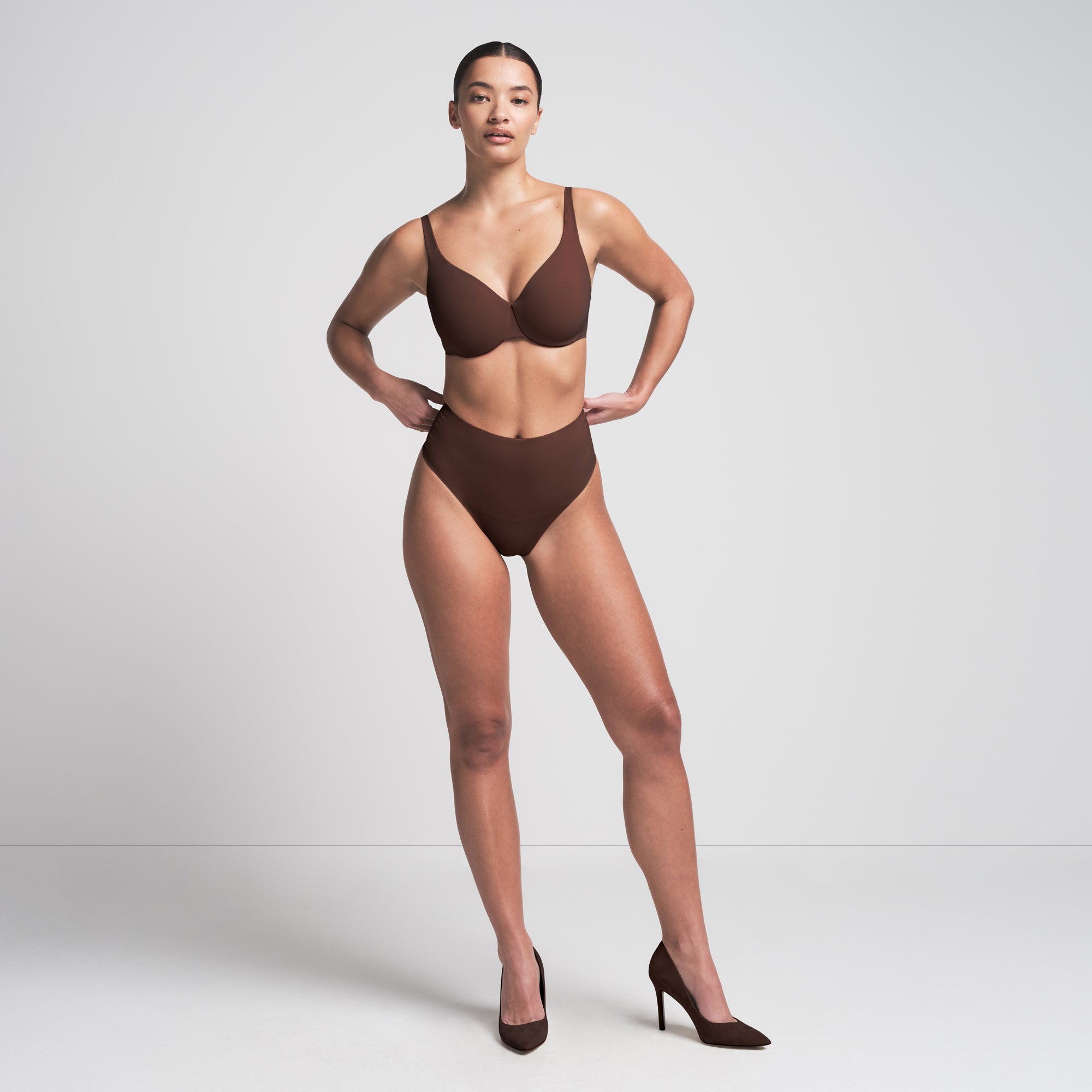 SMOOTHING INTIMATES UNLINED MINIMIZER BRA | COCOA thumbnail 2