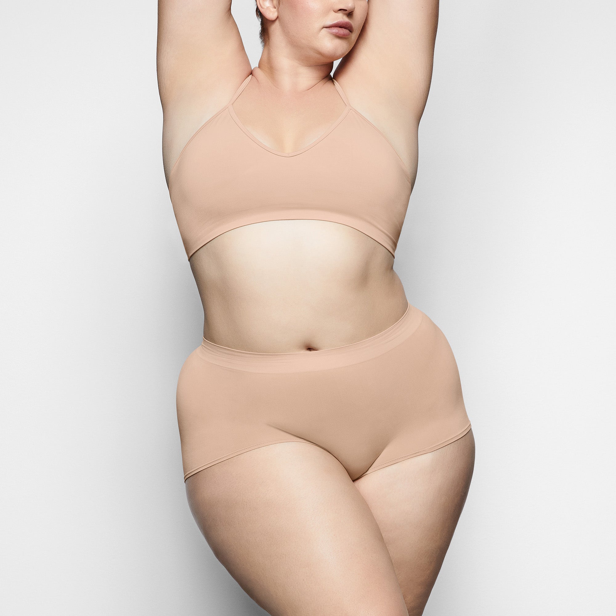 SOFT SMOOTHING SEAMLESS BOY SHORT | CLAY thumbnail 2