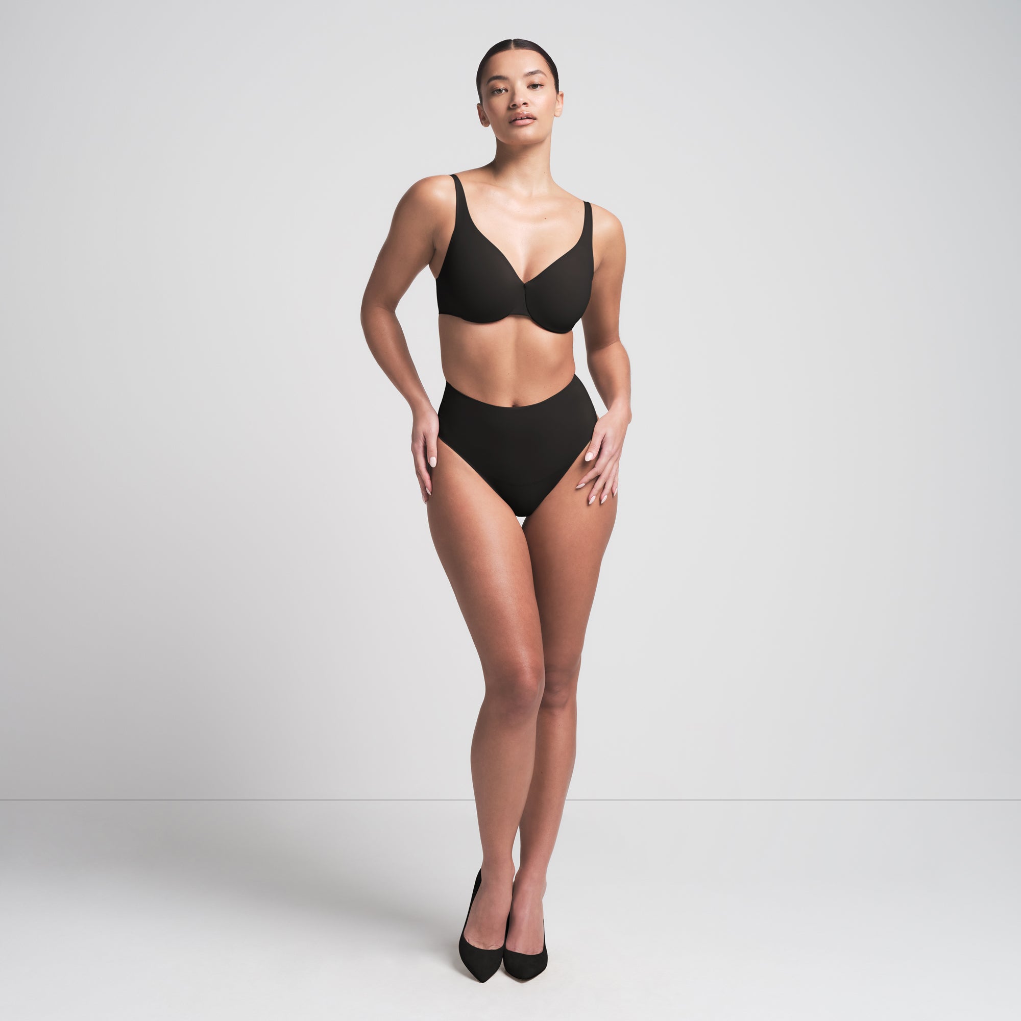 SMOOTHING INTIMATES UNLINED MINIMIZER BRA | ONYX thumbnail 3