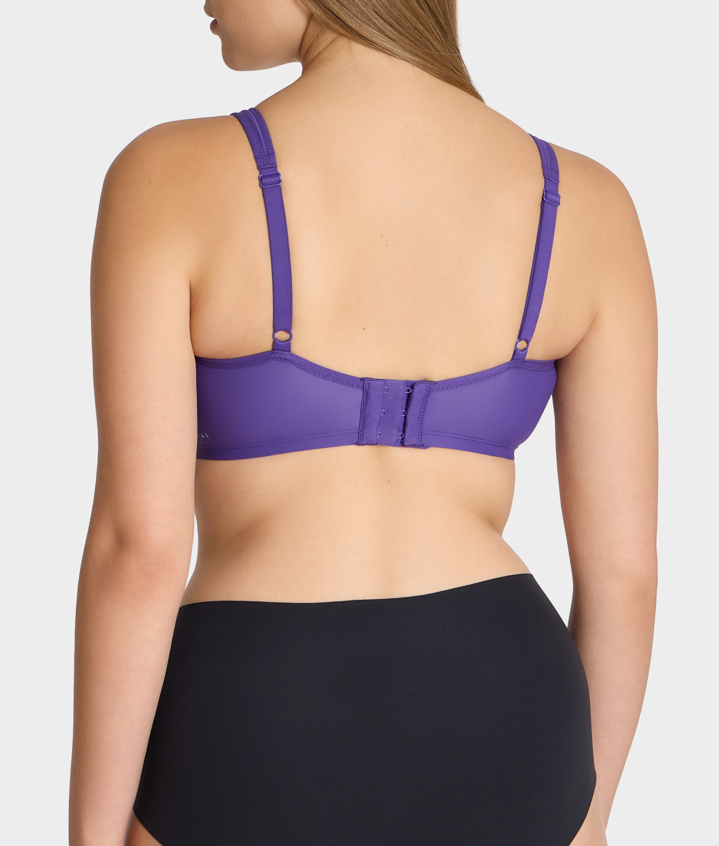 Everyday Essential Full-Coverage Minimizer Bra thumbnail 2