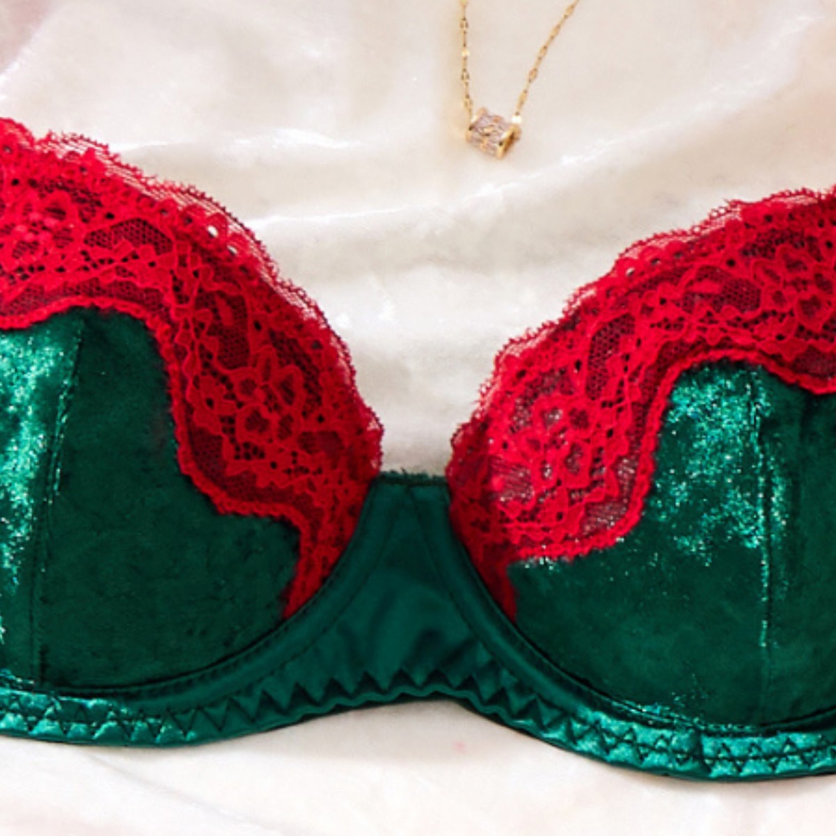 Satin Lace Push Up Bra Thong Set Emerald Green Festive thumbnail 3