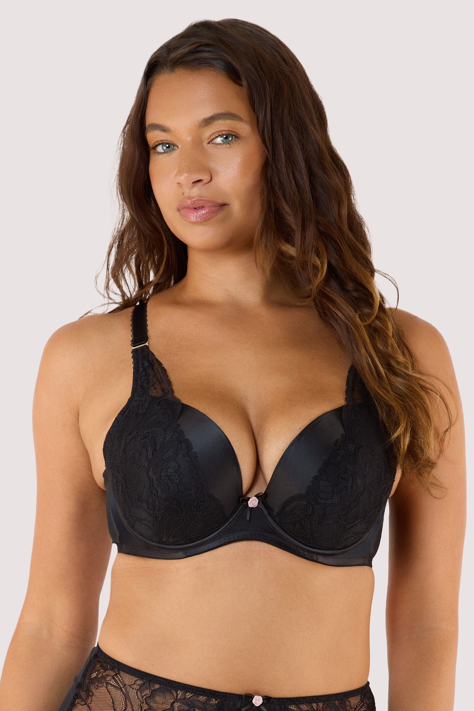 Idol Black Padded Plunge Bra thumbnail 2