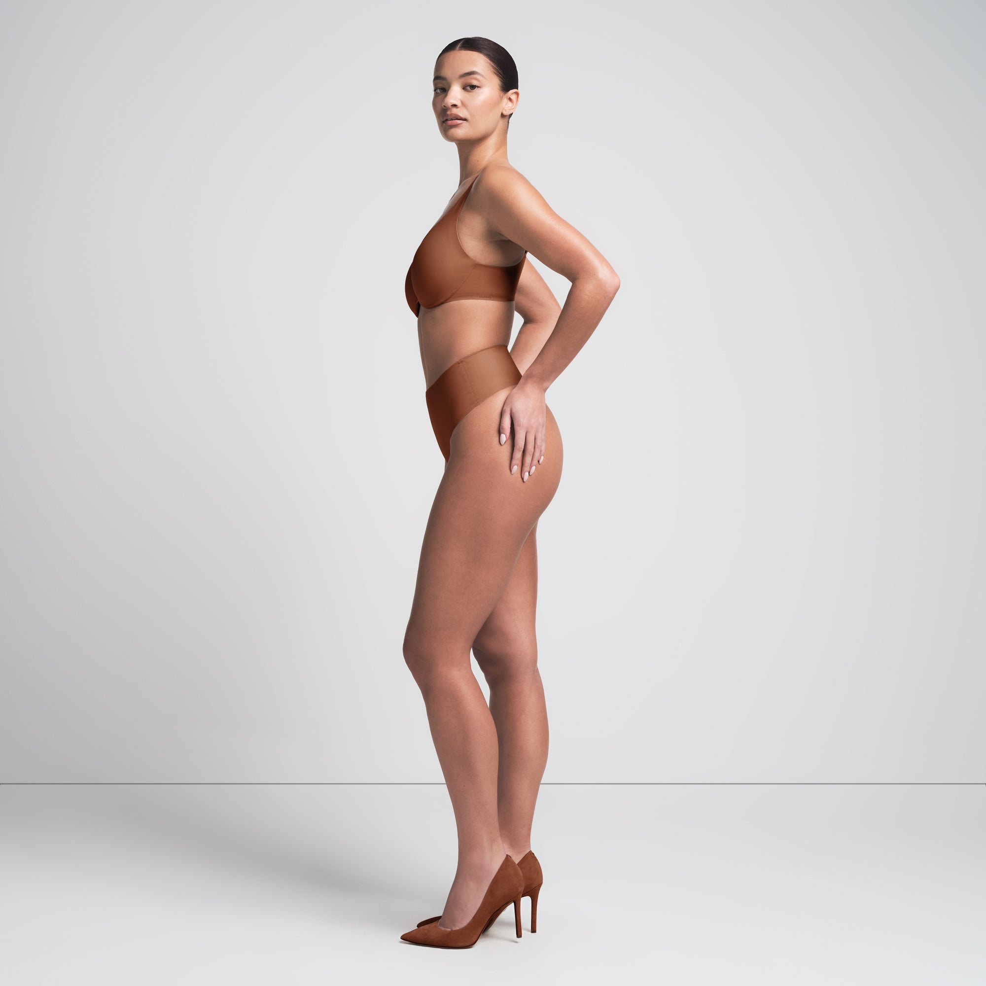 SMOOTHING INTIMATES UNLINED MINIMIZER BRA | JASPER thumbnail 3