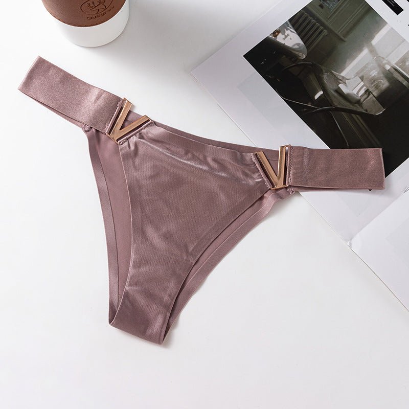 European Style Seamless Ice Silk Women's V-shaped Waist Breathable Panties. thumbnail 2