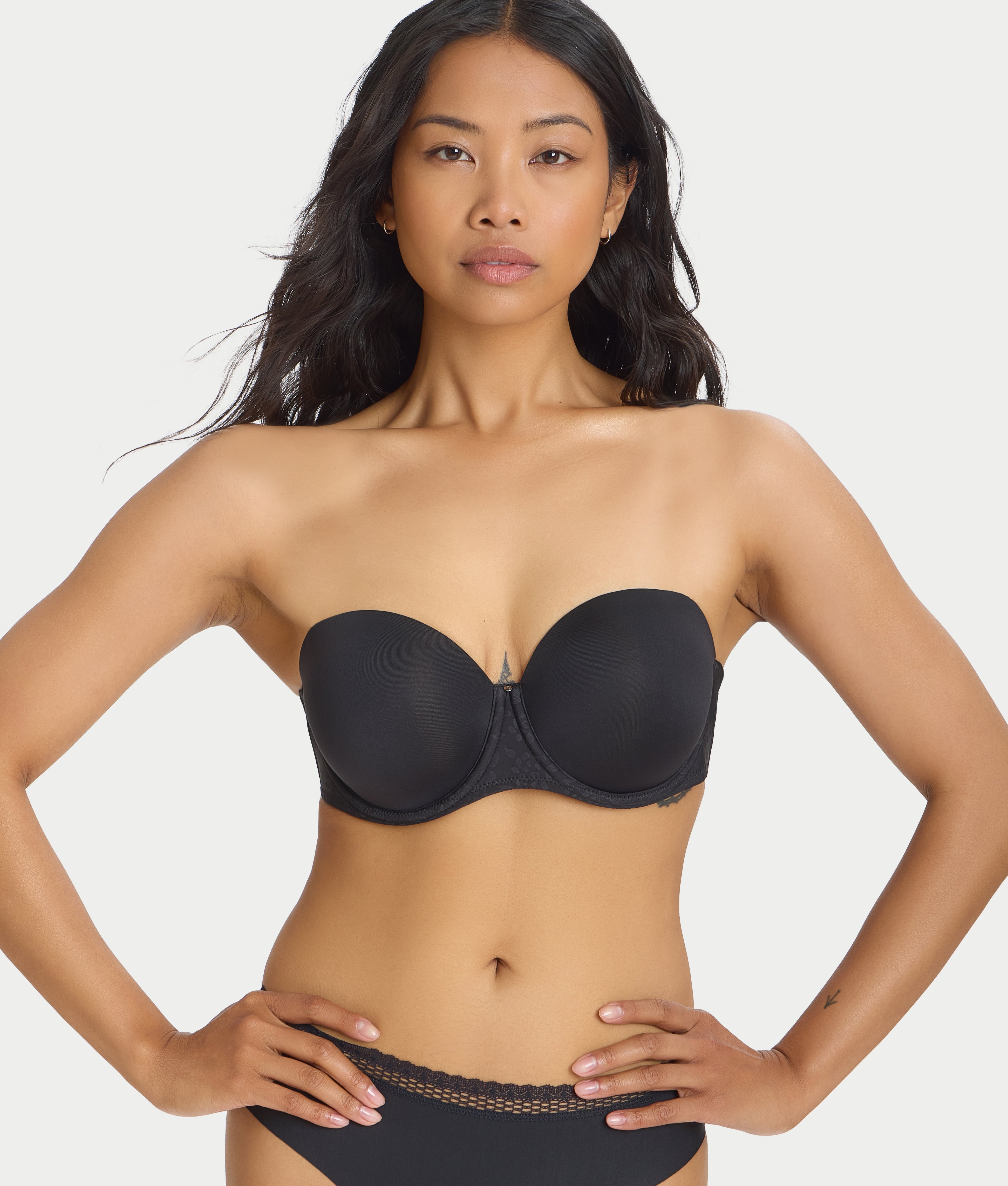 Comfort Chic Strapless Bra