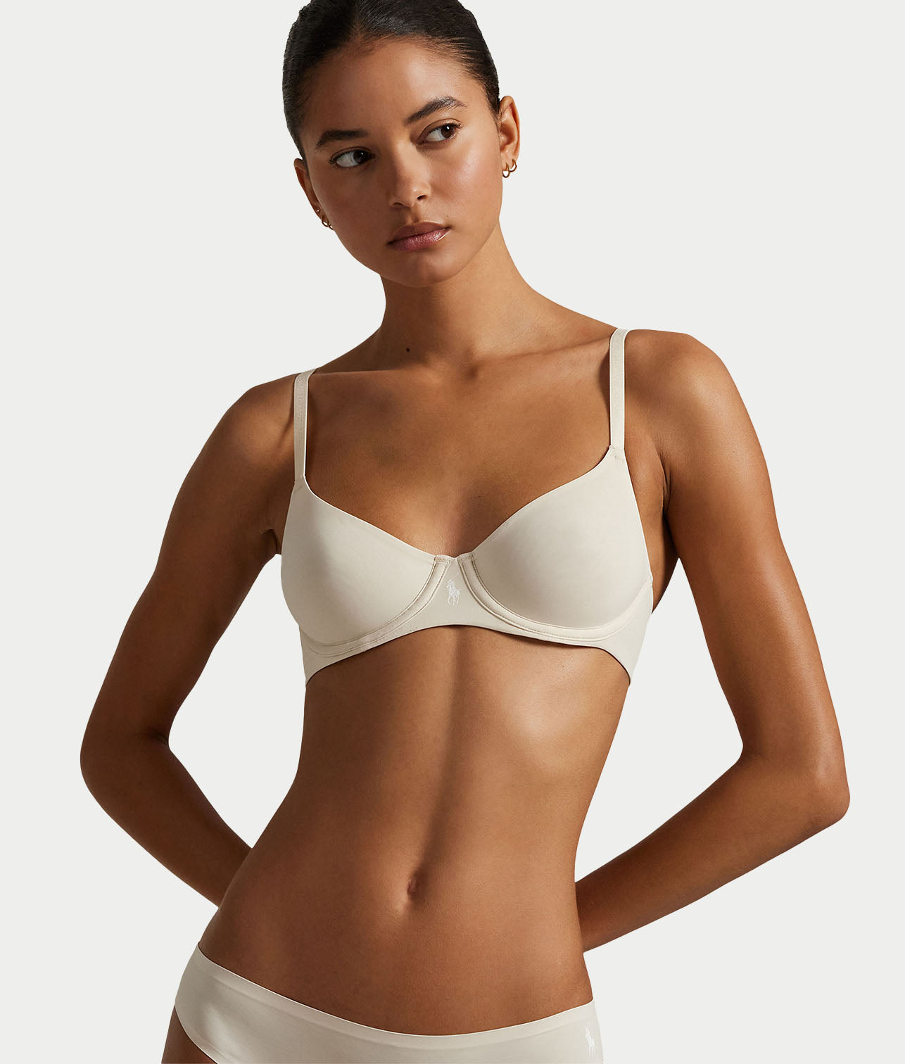 Demi Bra