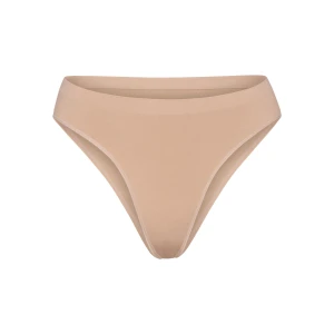 SOFT SMOOTHING SEAMLESS BRIEF | CLAY